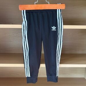 adidas•Toddler Iconic Tricot Jogger Pants | Black | 3T